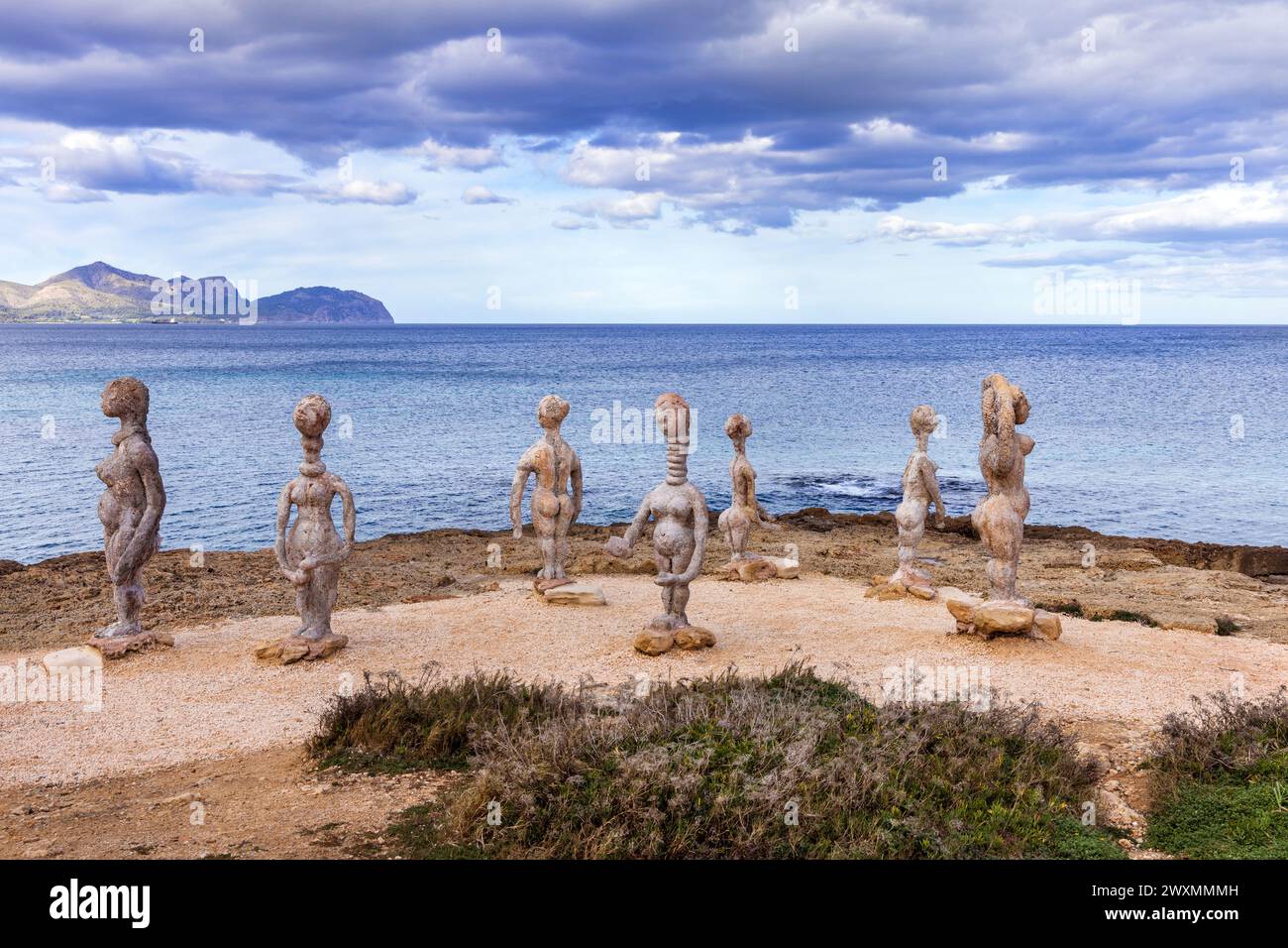Le sculture di Joan Bennassar sulla spiaggia di CAN Picafort, Maiorca, Spagna. Foto Stock