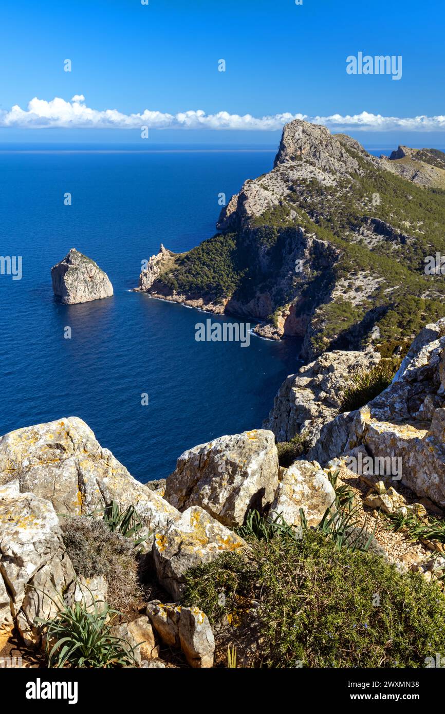 Cap de Formentor (capo Formentor) si trova nel comune di Pollenca sulla punta più settentrionale dell'isola di Maiorca, Isole Baleari Foto Stock