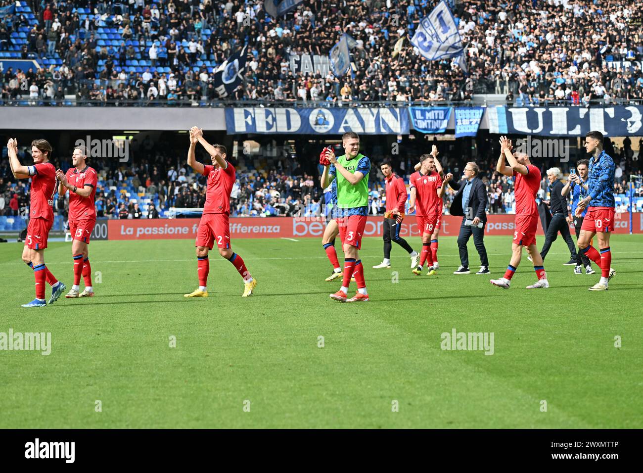 I giocatori dell'Atalanta BC festeggiano al termine della partita di serie A tra SSC Napoli e Atalanta BC allo Stadio Maradona il 30 marzo 2024 a Napoli. Foto Stock