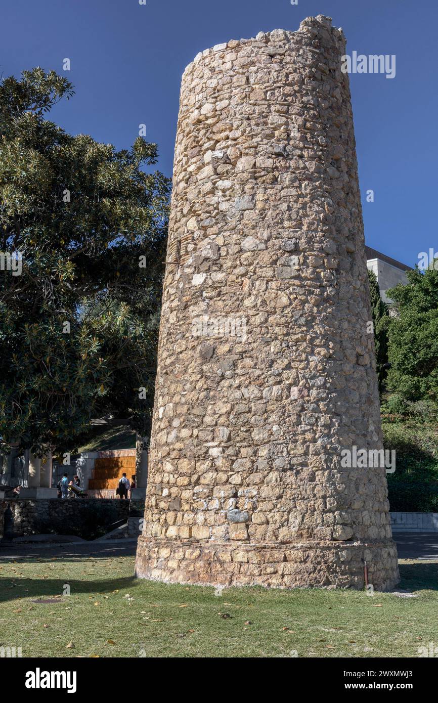 Torre delle Lanterne, faro arabo del IX secolo, troncata sezione circolare conica per la sorveglianza difensiva nel porto di Cartagena, Murcia. Foto Stock