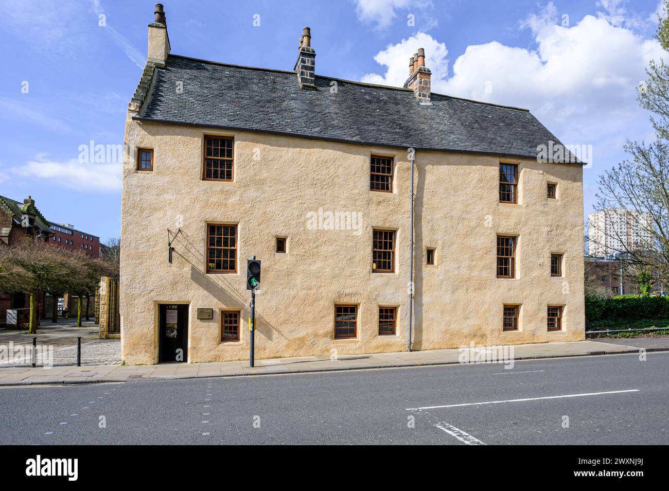 La signoria restaurata di Provand, la più antica casa sopravvissuta a Glasgow, costruita nel 1471 su Castle Street, Scozia, Regno Unito, Europa Foto Stock