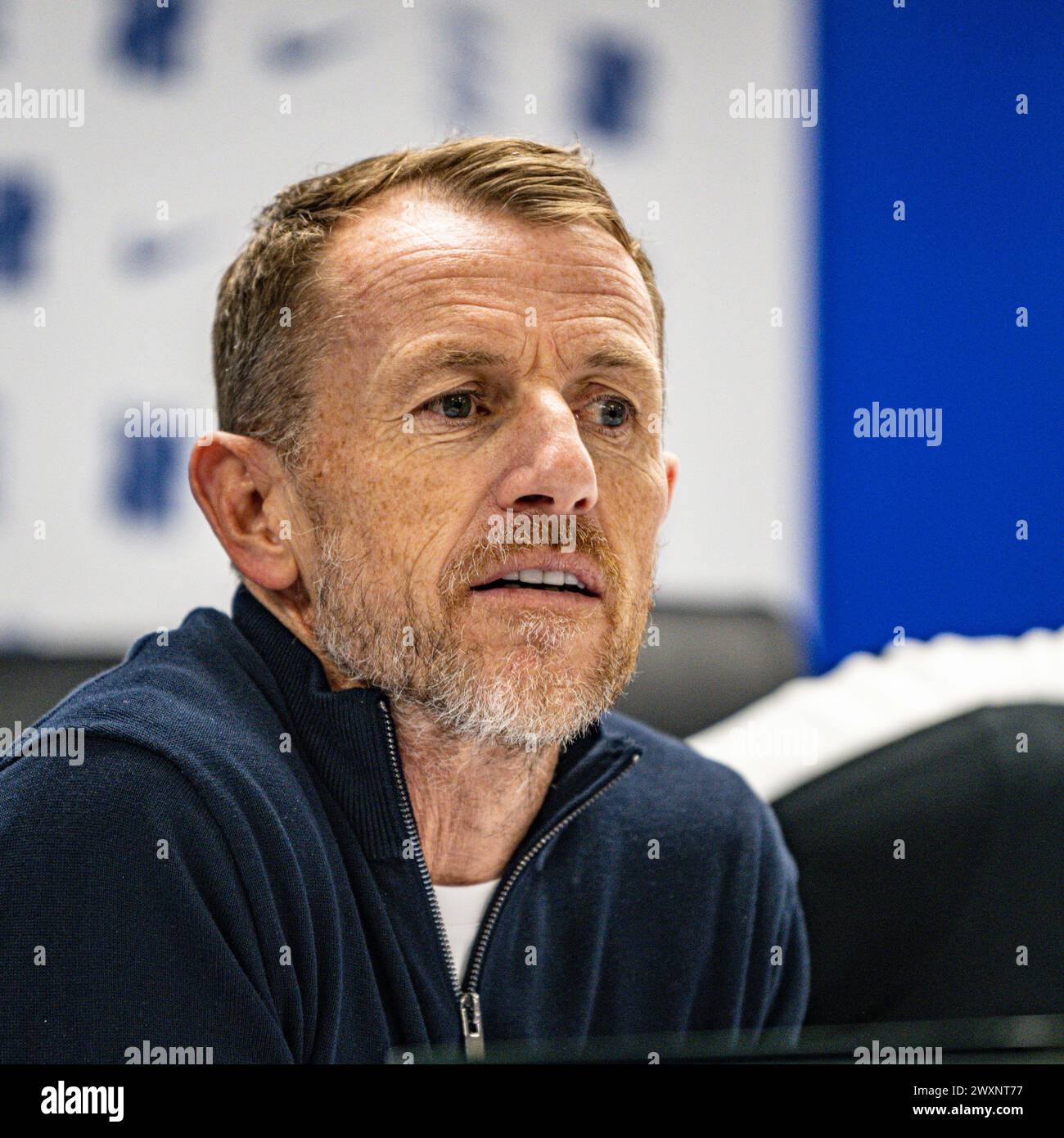 Birmingham, Regno Unito. 1 aprile 2024; St Andrews, Birmingham, West Midlands, Inghilterra; EFL Championship Football, Birmingham City contro Preston North End; Gary Rowett, manager ad interim di Birmingham City, parla con i media nella conferenza stampa post partita Credit: Action Plus Sports Images/Alamy Live News Foto Stock