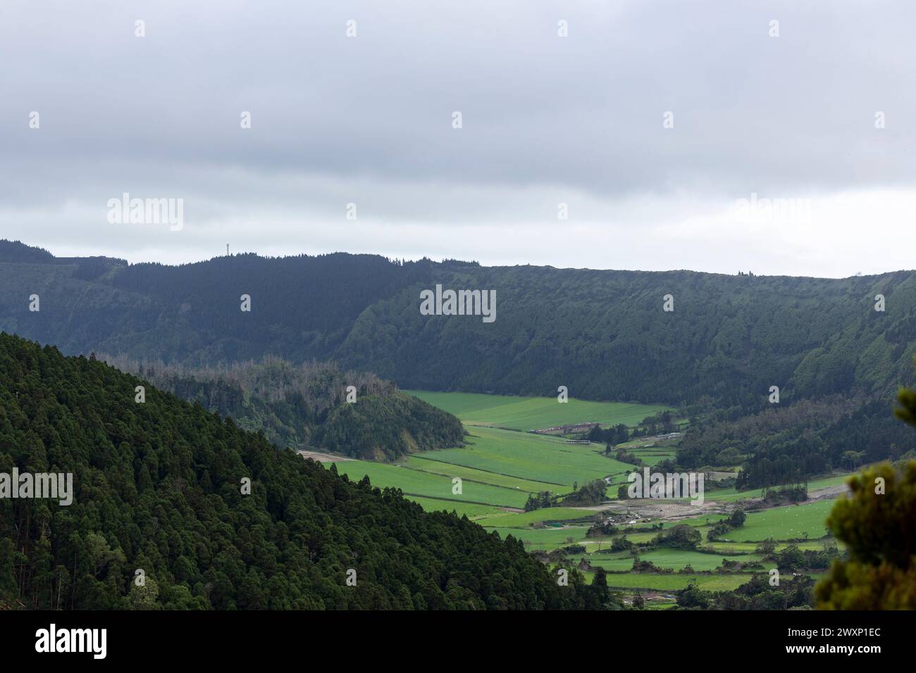 Vista panoramica di Caldeira Seca a Sete Cidades, isola di Sao Miguel, Azzorre, Portogallo, Europa. Foto Stock