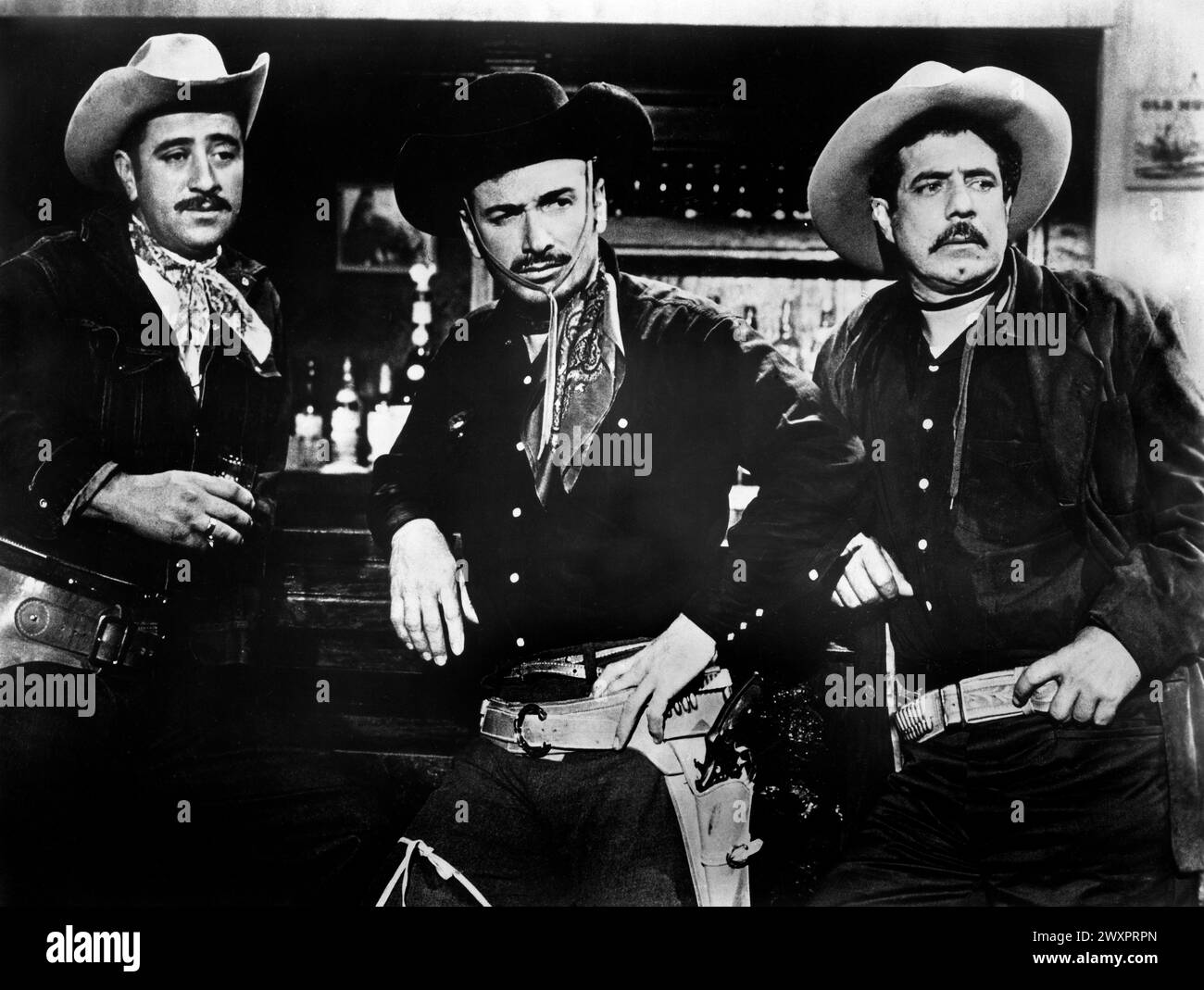 Guillermo Cramer, Pedro de Aguillon, sul set del film, 'A Bullet for Billy the Kid', A.D.P. Pictures, 1963 Foto Stock