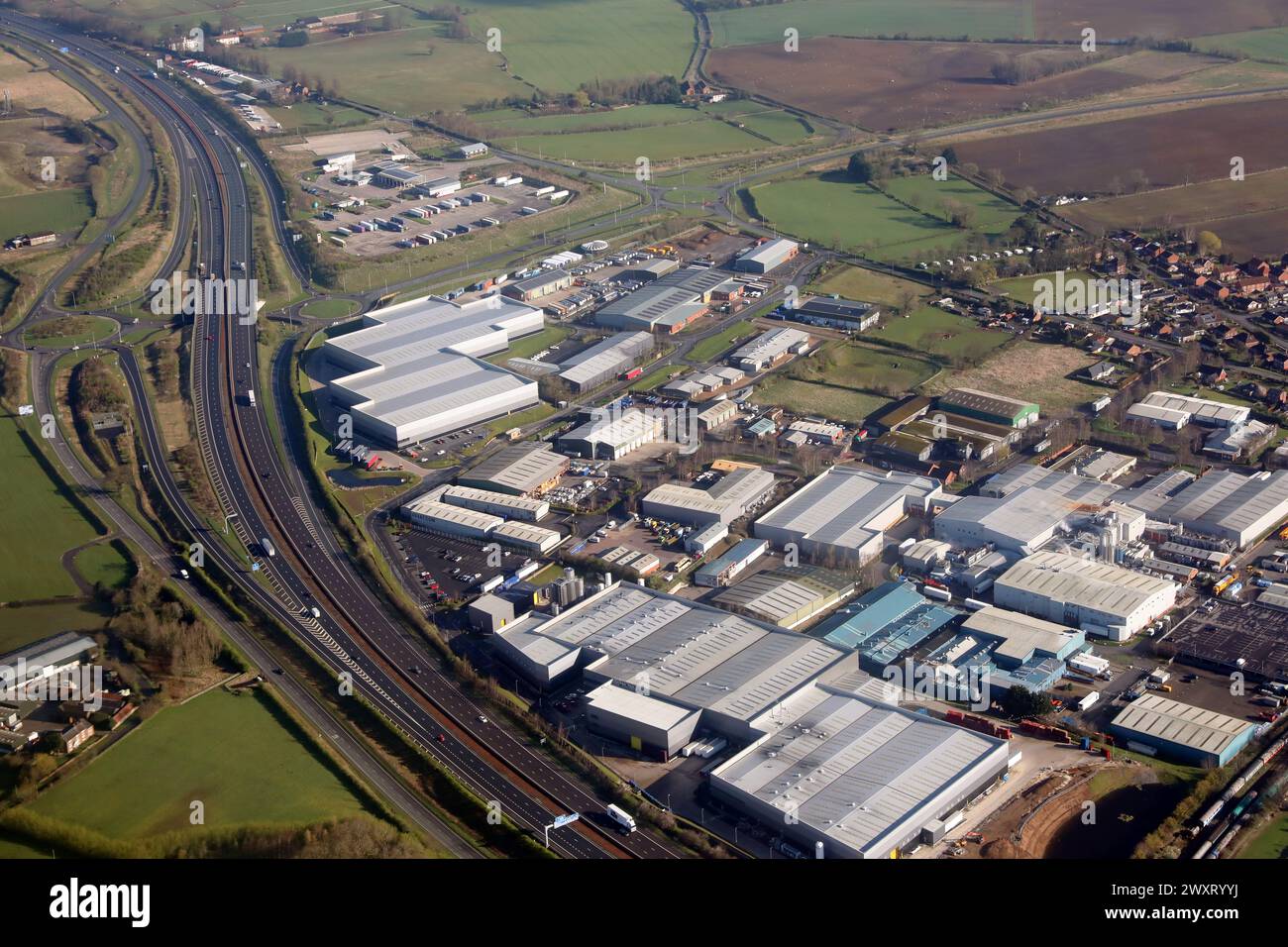 Vista aerea della zona industriale di Leeming Bar e del Leeming Bar Business Park sulla A1(M) vicino a Northallerton, North Yorkshire Foto Stock