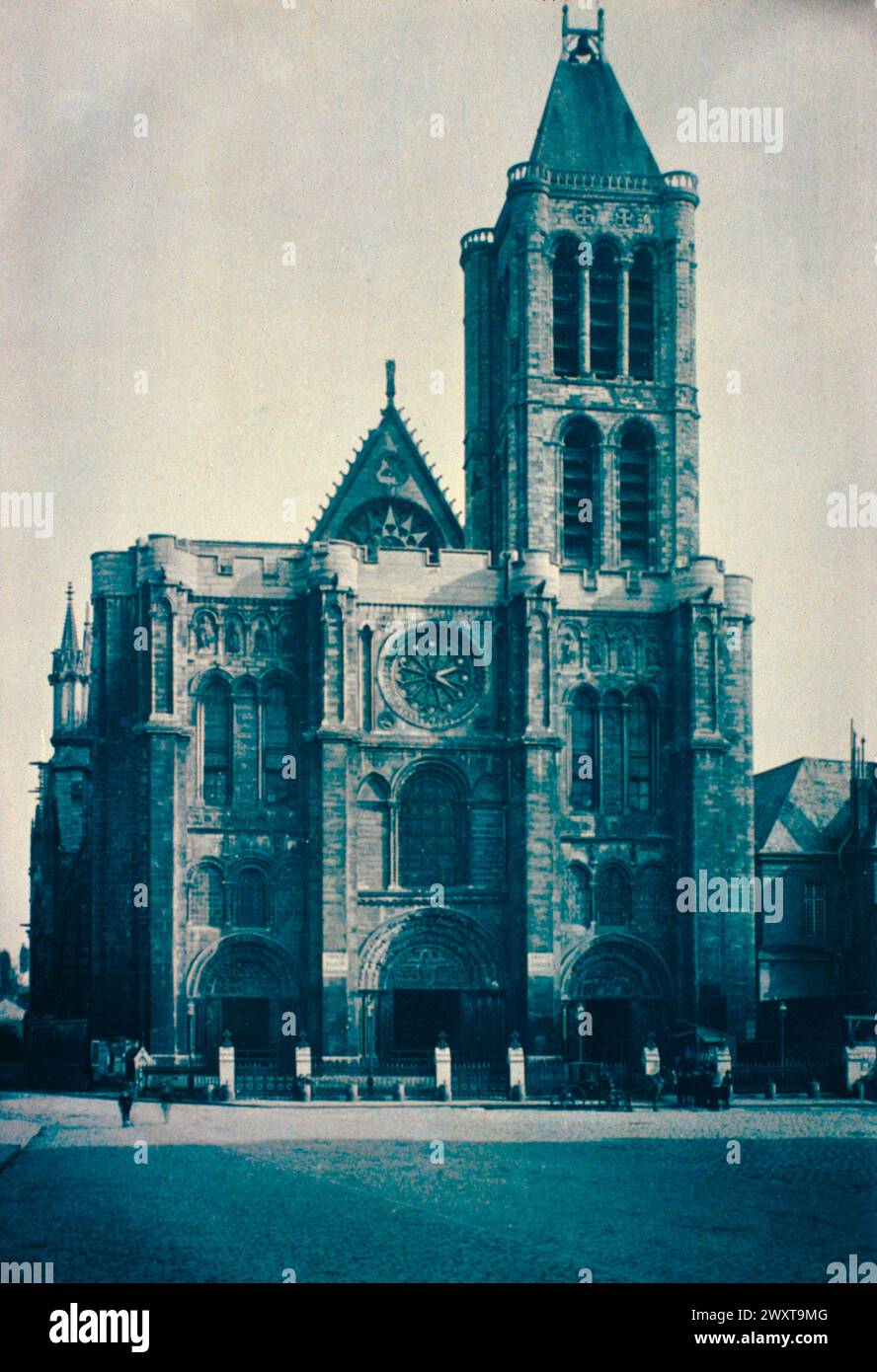 Facciata della chiesa abbaziale di St Denis, Parigi, Francia anni '1980 Foto Stock