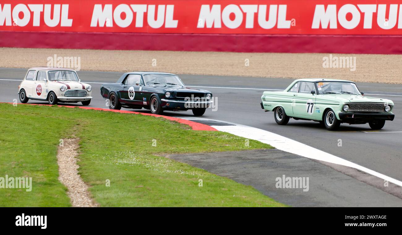 Gare automobilistiche, durante l'Adrian Flux Trophy for Transatlantic Pre'66 Touring Cars al Silverstone Festival 2023 Foto Stock