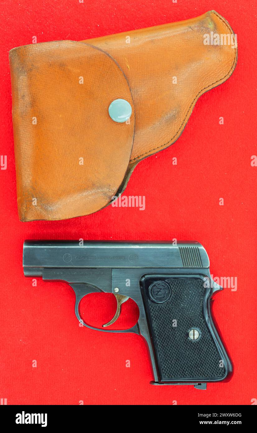 Zbrojovka, pistola da 6,35 mm, presenta a Josip Bros Tito, Museo della Jugoslavia, Belgrado, Serbia Foto Stock