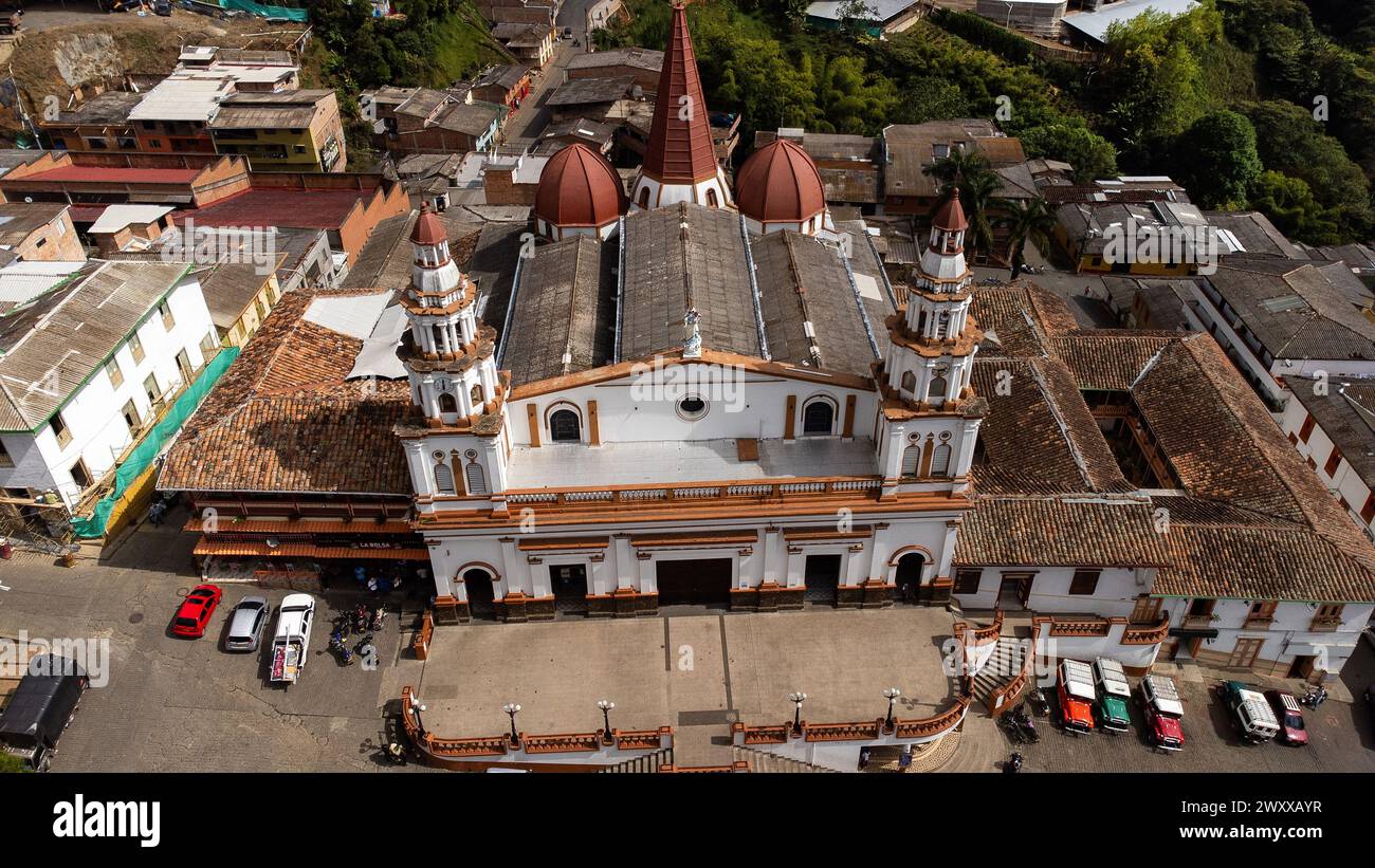 Concordia, Antioquia - Colombia. 26 dicembre 2023. Chiesa di nostra Signora di Mercedes, è un tempio di culto cattolico. Foto Stock