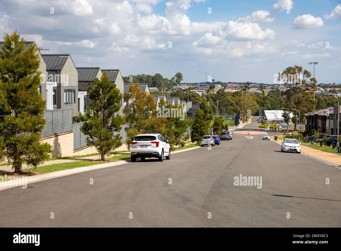 Aumento della domanda di alloggi a Sydney Australia, nuove case costruite a Belleville, parte della regione di crescita del Nord Ovest, NSW, Australia, 2024 Foto Stock