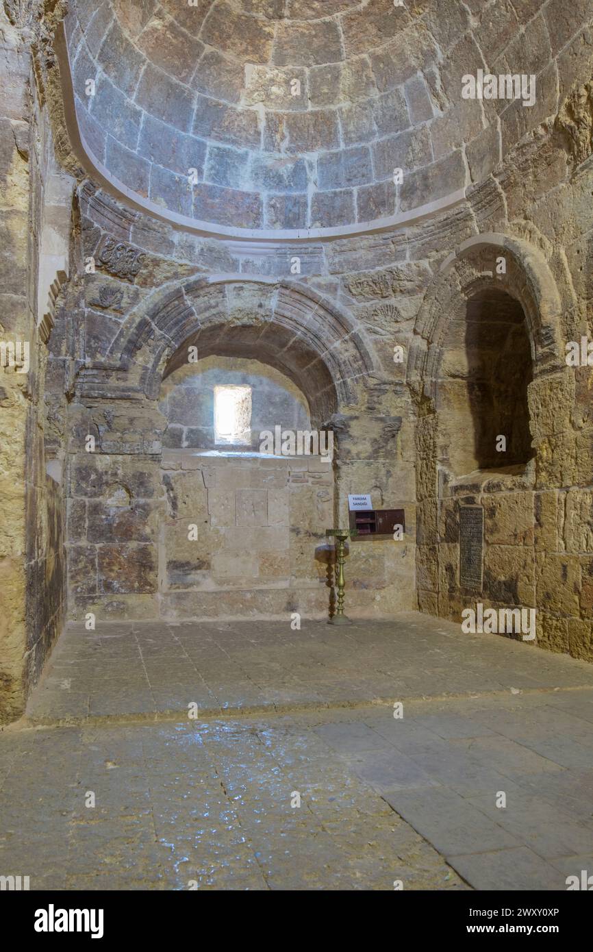 Interno del Monastero di Mor Hananyo, Deyruzzaferan Manastiri, Monastero di Sant'Anania, Tur Abdin, Provincia di Mardin, Turchia Foto Stock