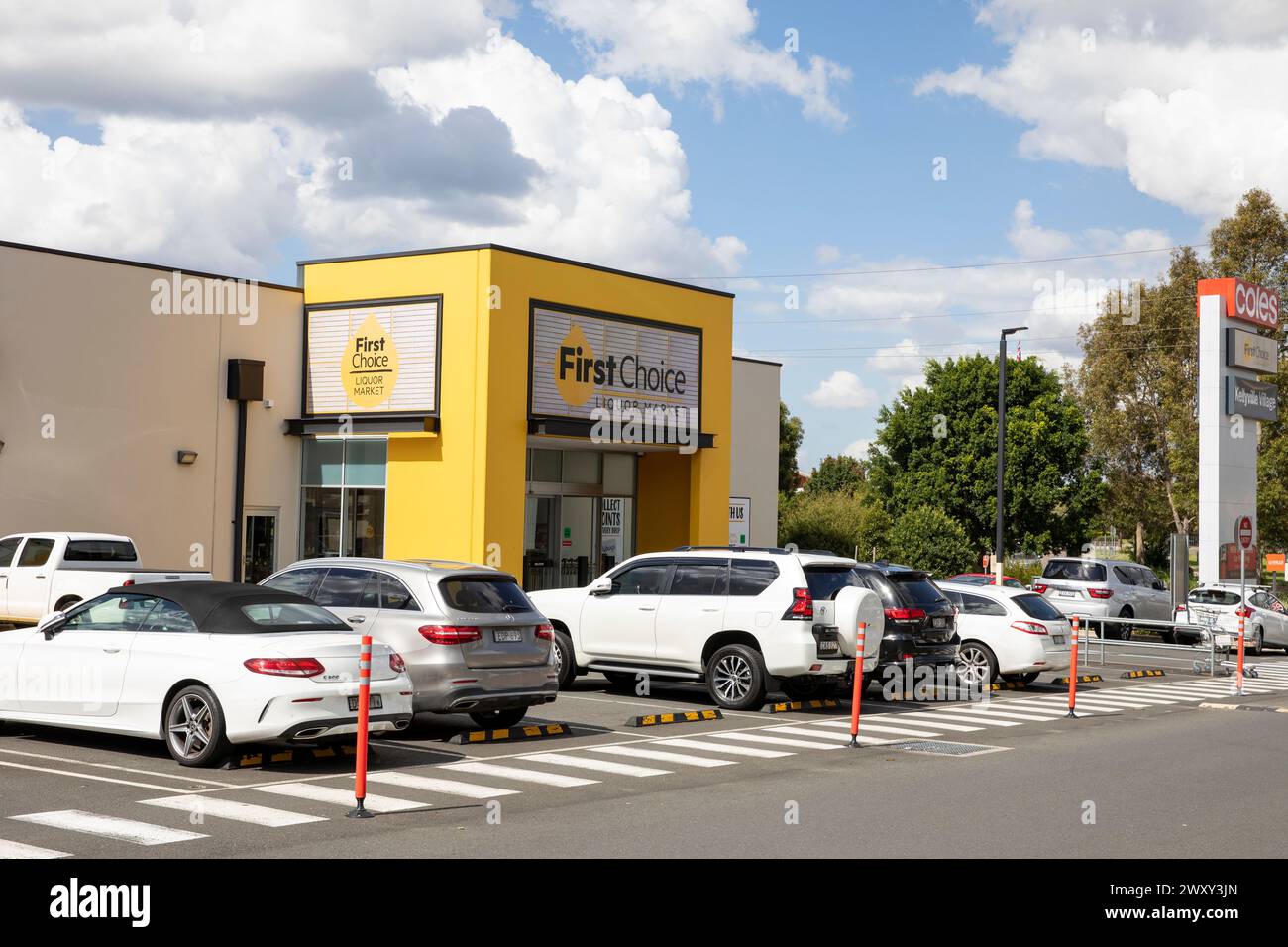 Negozio di liquori australiani, supermercato di prima scelta nel quartiere dello shopping di Kellyville Village nella grande Western Sydney, New South Wales, Australia Foto Stock