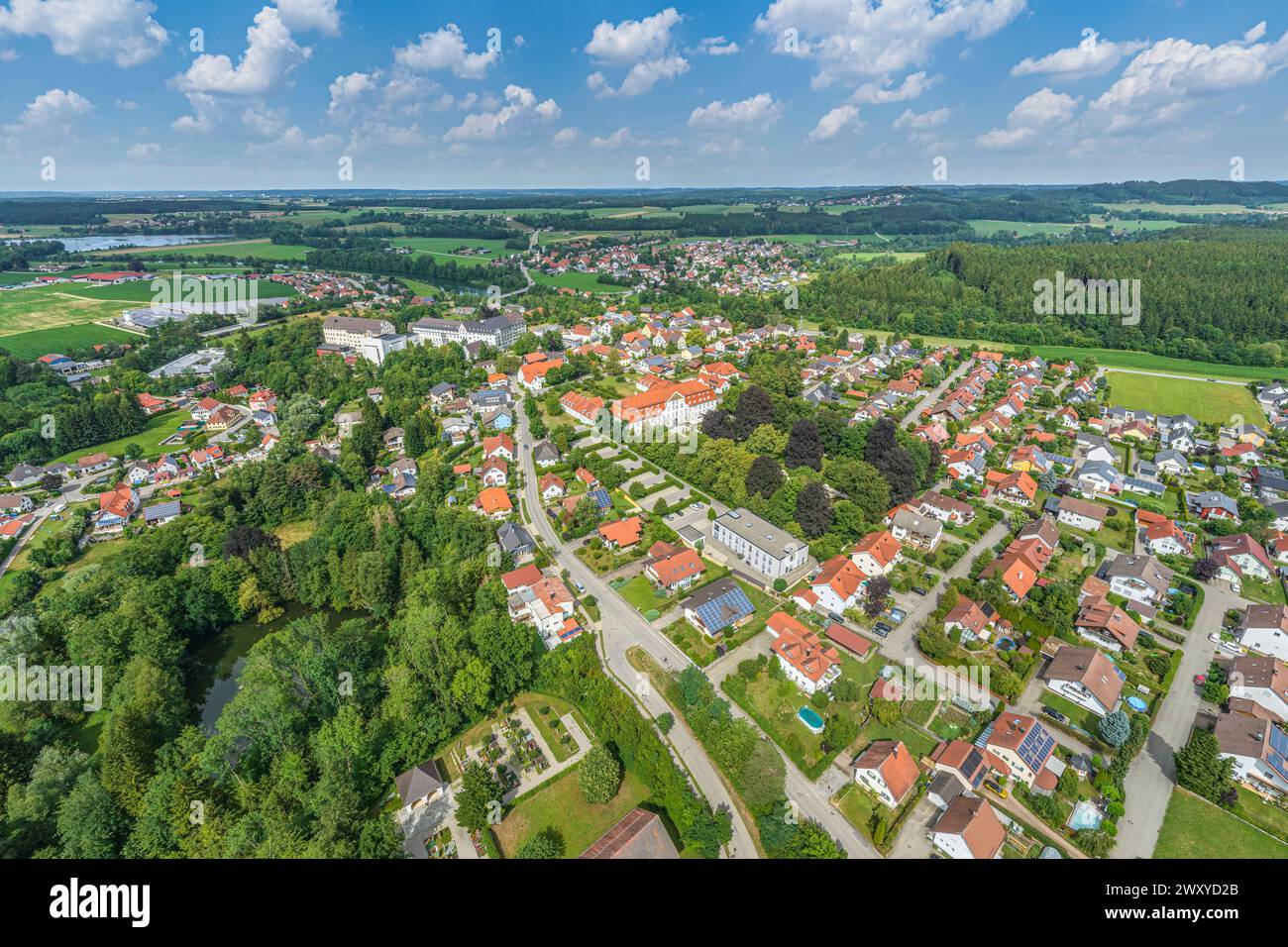 Veduta aerea di Lautrach vicino a Memmingen nella regione di Donau-Iller nella Svevia centrale Foto Stock