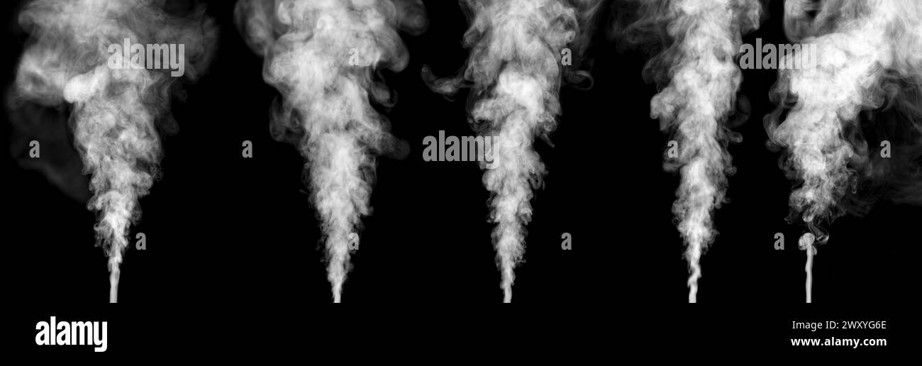 Il gruppo di fumo bianco avvolgente ha isolato a su sfondo nero Foto Stock