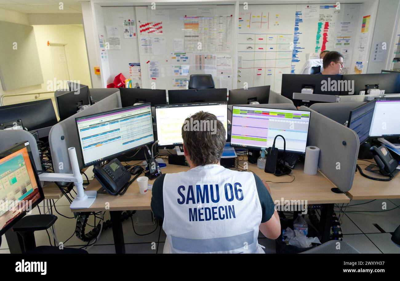 Nizza, ospedale Universitario di Nizza (Francia sud-orientale): Sala di controllo del servizio medico di emergenza (SAMU francese) presso l'ospedale Pasteur 2. Emergenc Foto Stock