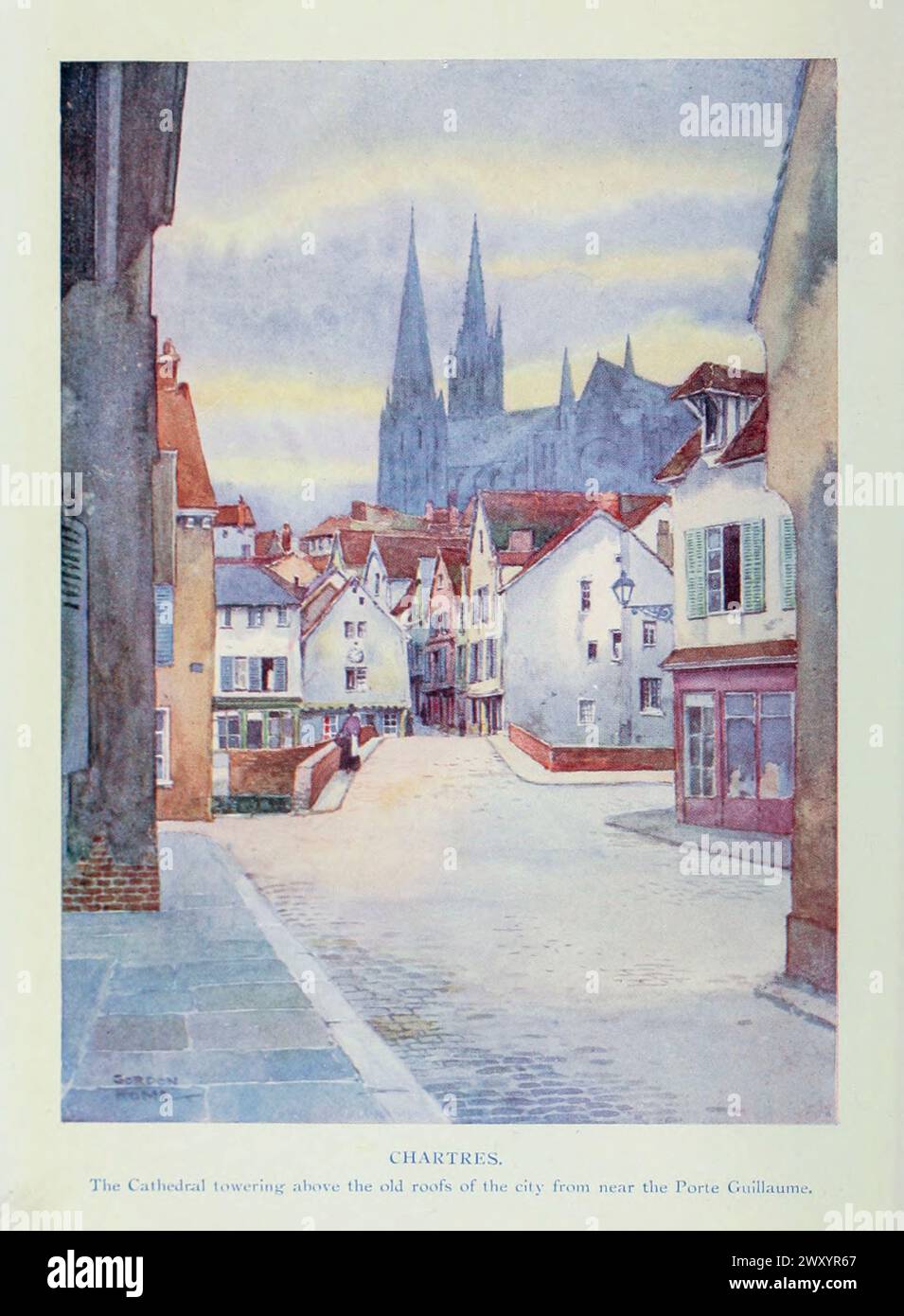 Chartres, la cattedrale che torreggia sopra i vecchi tetti vicino al porto di Guillaume 1910 di Gordon Cochrane Home (25 luglio 1878 – 13 dicembre 1969) è stato un artista, scrittore e illustratore paesaggista inglese. Chartres è la prefettura del dipartimento dell'Eure-et-Loir nella regione francese Centre-Val de Loire Foto Stock