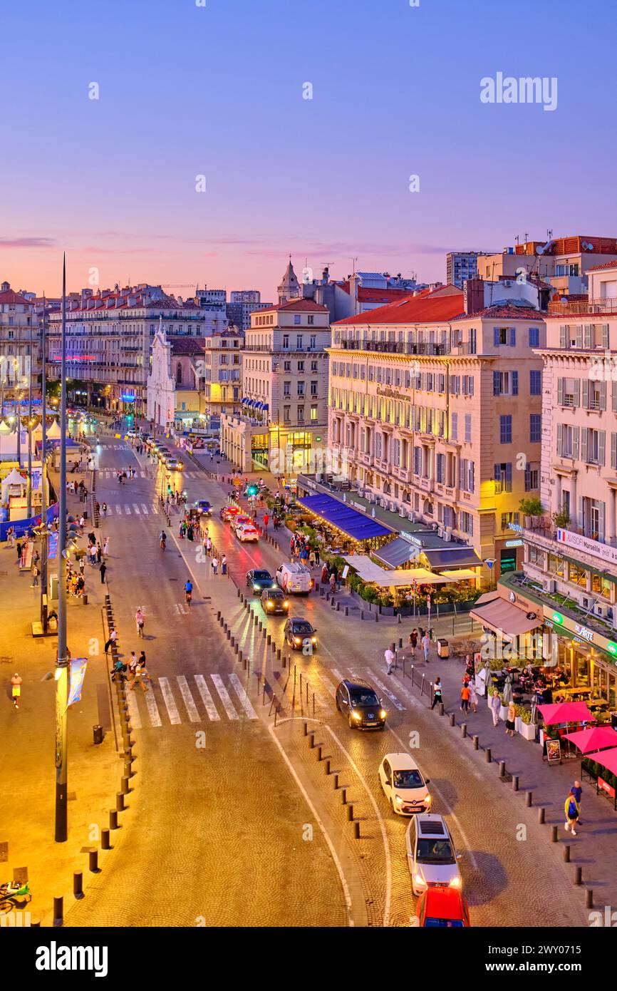 Il Porto Vecchio (Vieux Port) e il Quai des Belges, il centro della città, uno dei principali centri di trasporto della città. Barche, tram e autobus, e' un incrocio per tutti Foto Stock