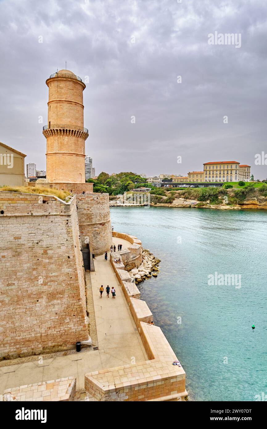 Fort Saint-Jean all'ingresso del Porto Vecchio (Vieux Port). Marsiglia, Francia Foto Stock
