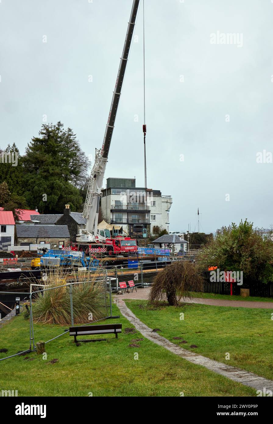 Importanti lavori di ingegneria civile intrapresi all'estremità nord-atlantica del canale Crinan. Crinan, Argyll e Bute, Scozia Foto Stock