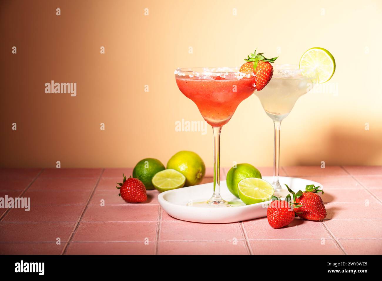 Cocktail Margarita. Margarita classica e alla fragola. Foto Stock