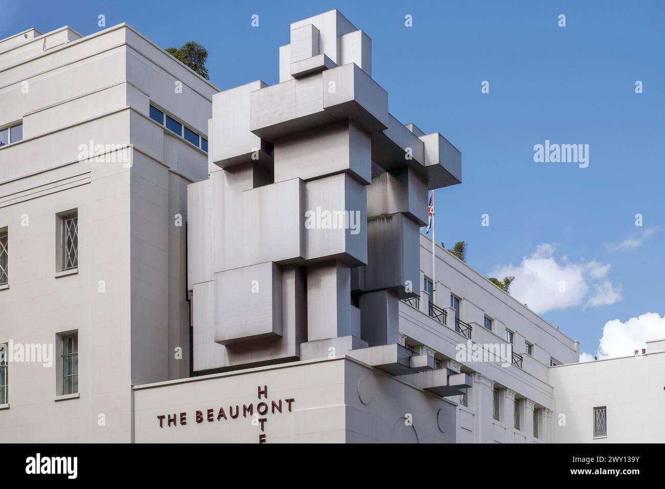 Camera, progettata da Anthony Gormley, al Beaumont Hotel, Mayfair, Londra, Regno Unito Foto Stock