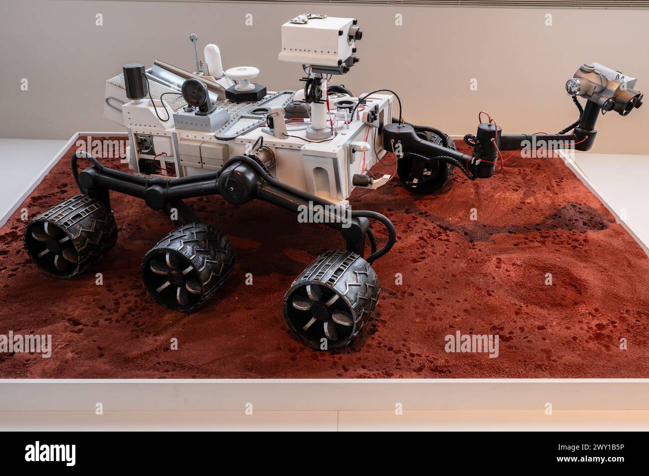 Curiosità Mars rover. Mobility City Technology Museum nel Ponte di Zaha Hadid (Padiglione del ponte), Saragozza, Spagna Foto Stock