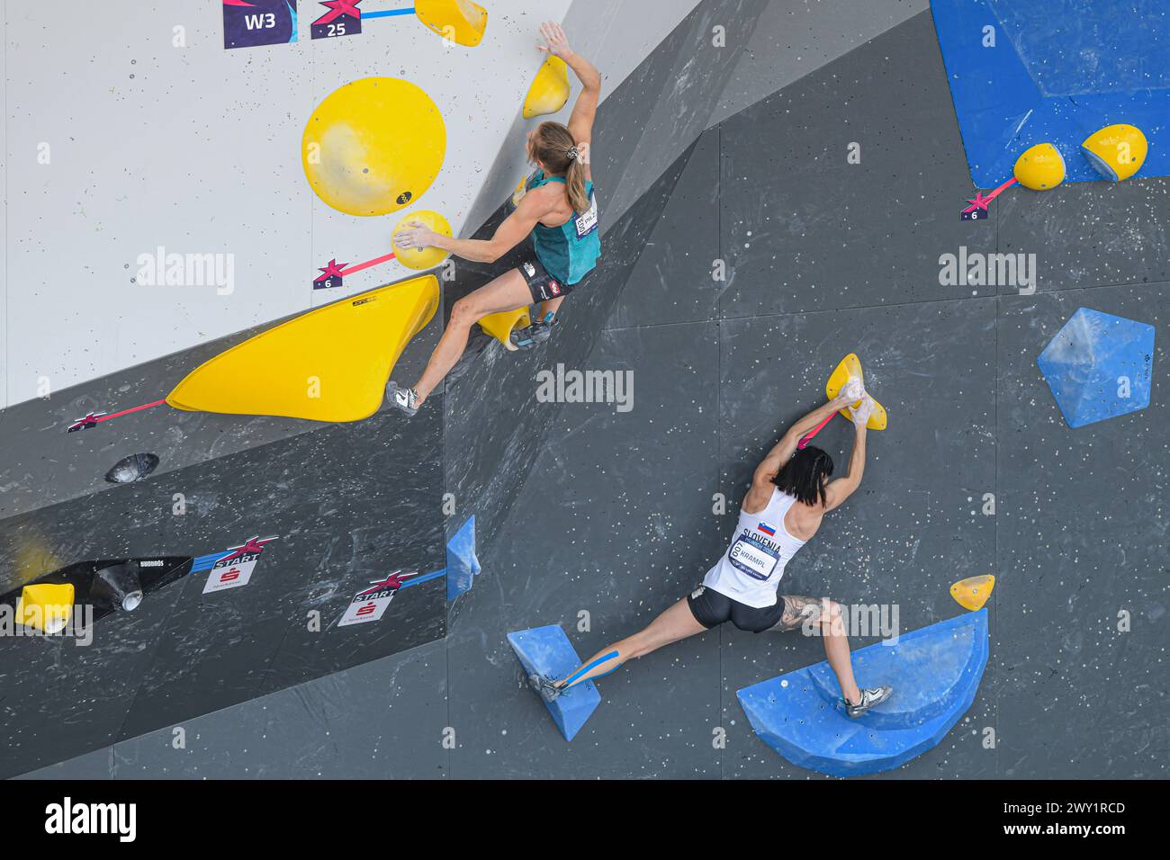 Mia Krampl (Slovenia), Jessica Pitz (Austria). Arrampicata sportiva. Campionati europei di Monaco 2022 Foto Stock