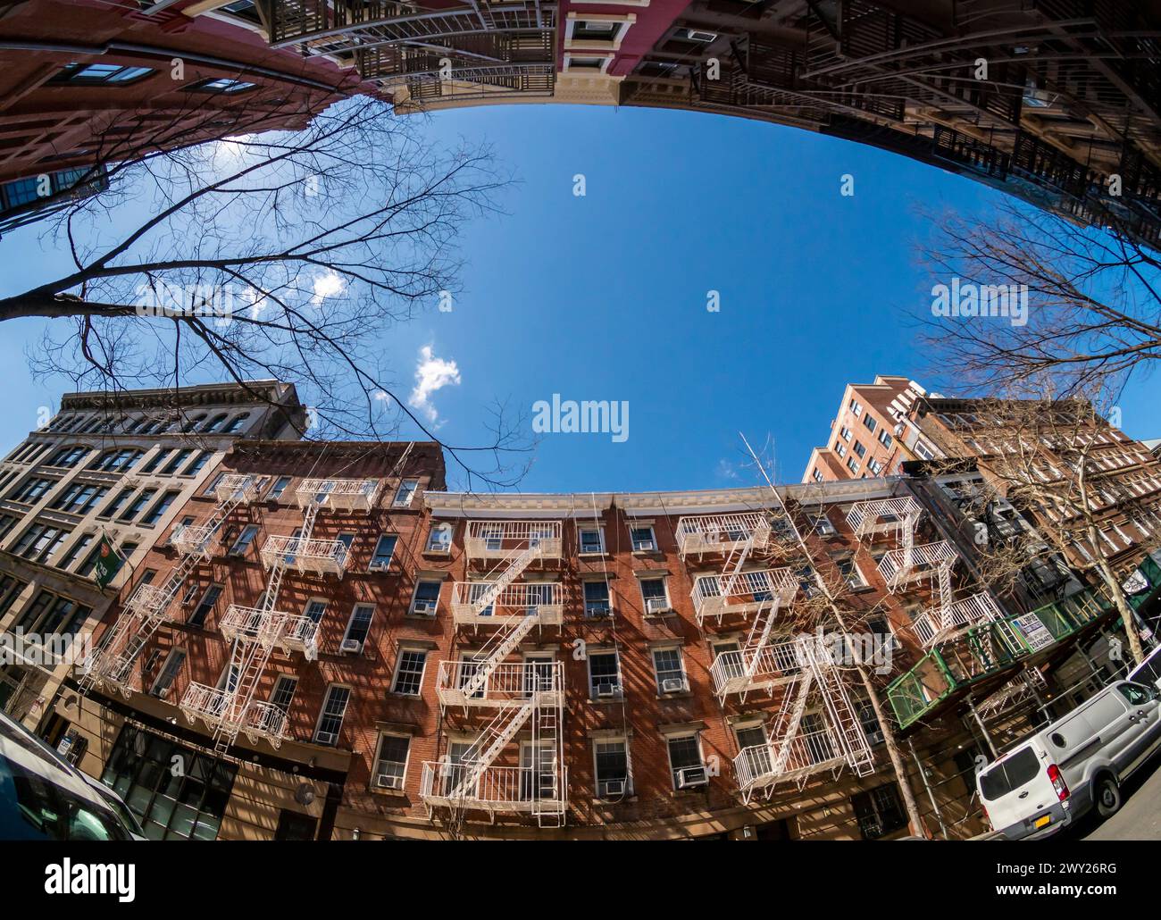 Appartamenti nel quartiere Greenwich Village di New York domenica 31 marzo 2024. (© Richard B. Levine) Foto Stock