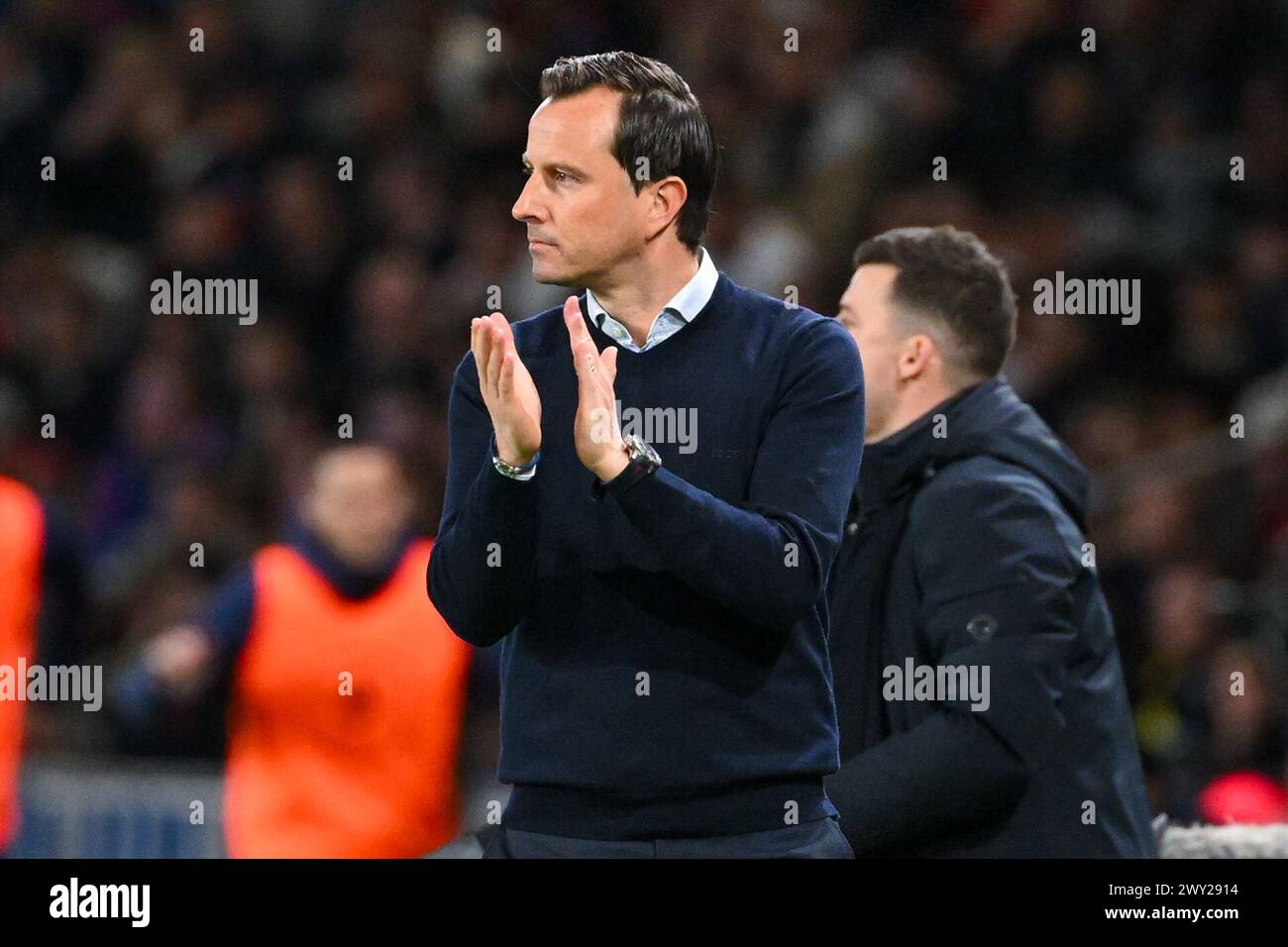 Parigi, Francia. 3 aprile 2024. PARIGI, FRANCIA - 3 APRILE: Allenatore Julien Stephan dello Stade Rennais FC durante la semifinale di Coppa di Francia tra il Paris Saint-Germain e lo Stade Rennais al Parc des Princes il 3 aprile 2024 a Parigi. (Foto di Matthieu Mirville/Agenzia BSR) credito: Agenzia BSR/Alamy Live News Foto Stock