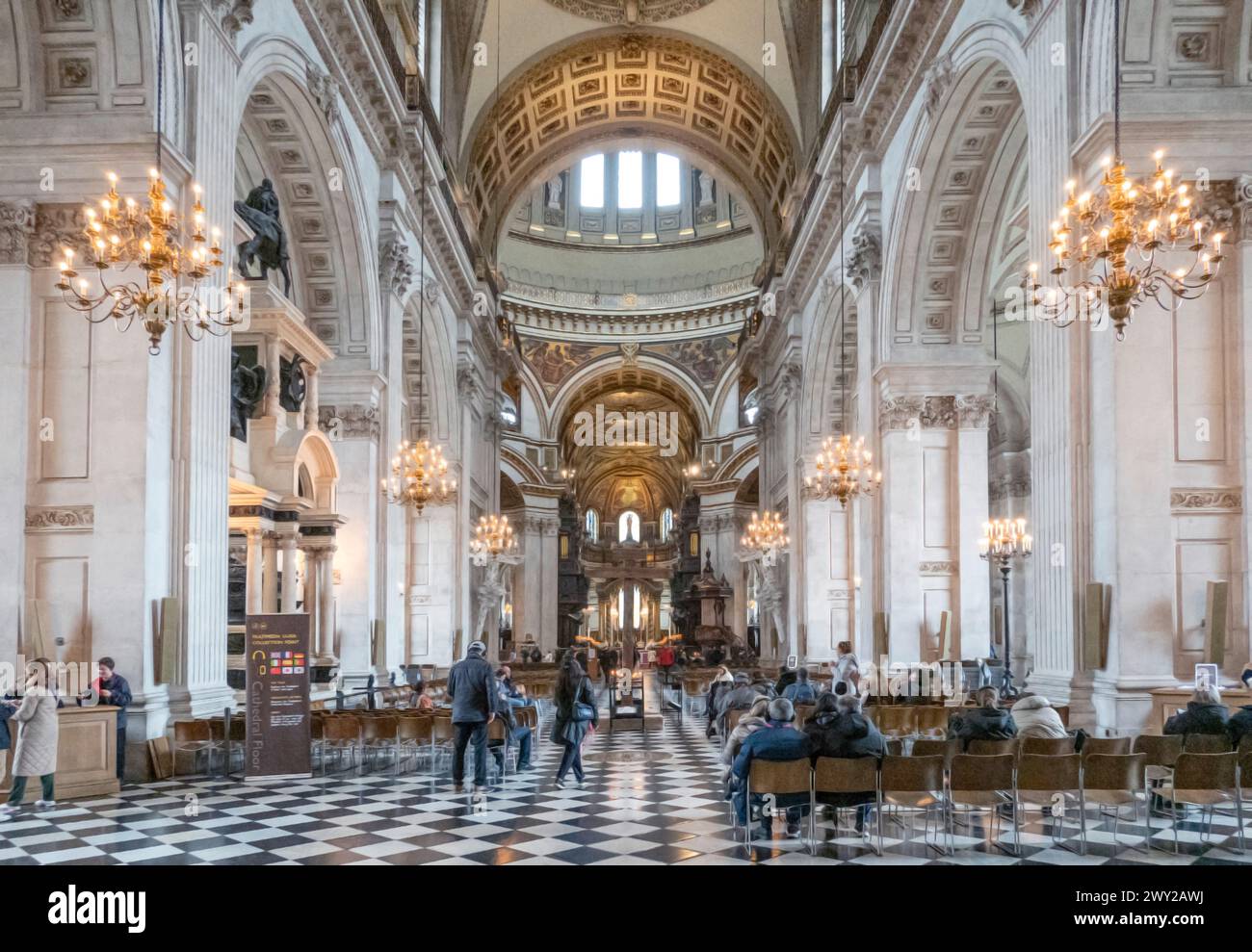 Interior St Paul's Cathedral, Londra, Inghilterra, Regno Unito Foto Stock