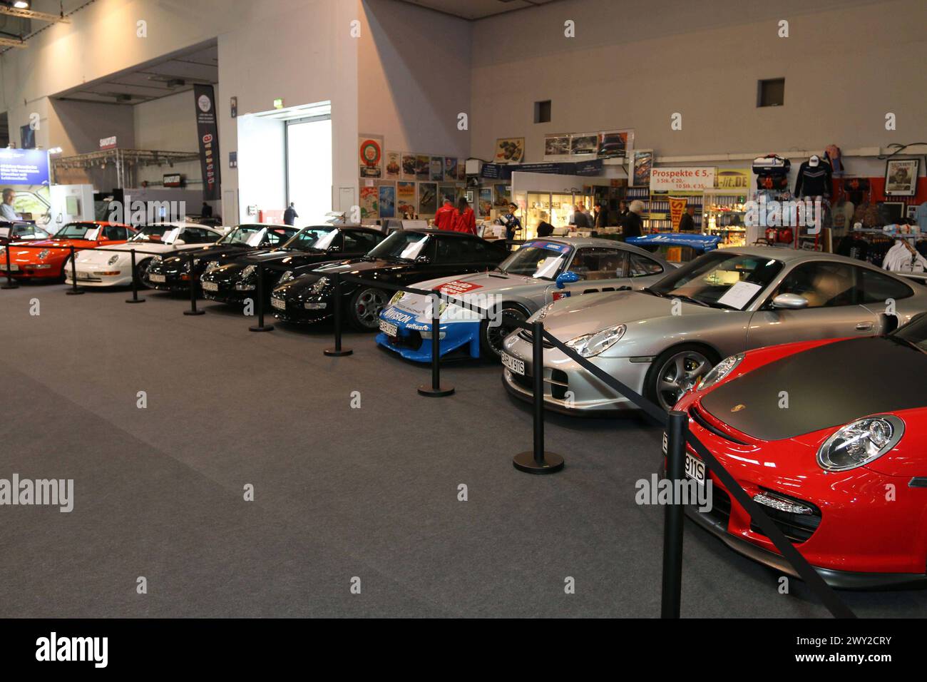 Sonderschau 50 Jahre Porsche Turbo, 34. Techno classica Essen 03. - 07.04.2024. Messe Essen, Siha, Oldtimer / klassische Autos / Autoausstellung, Oldtimermesse, Essen D. *** Mostra speciale 50 anni di Porsche Turbo, 34 Techno classica Essen 03 07 04 2024 Messe Essen, Siha, mostra di auto d'epoca, fiera di auto d'epoca, Essen D. Foto Stock