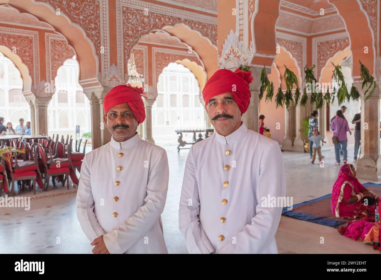 Diwan-i Khas Guardians, City Palace, Jaipur, Rajasthan, India Foto Stock