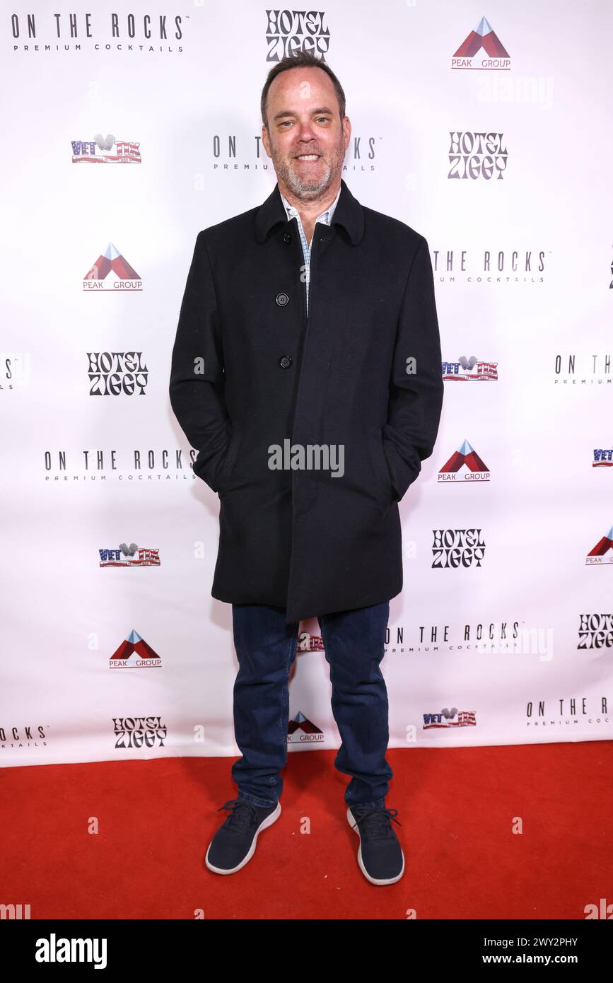 West Hollywood, California, Stati Uniti. 1 aprile. 2024. Il comico Greg Baldwin presente alla Lamborghini presenta Cheeky Peakey's Red Carpet Comedy all'Hotel Ziggy di West Hollywood, California. Credito: Sheri Determan Foto Stock