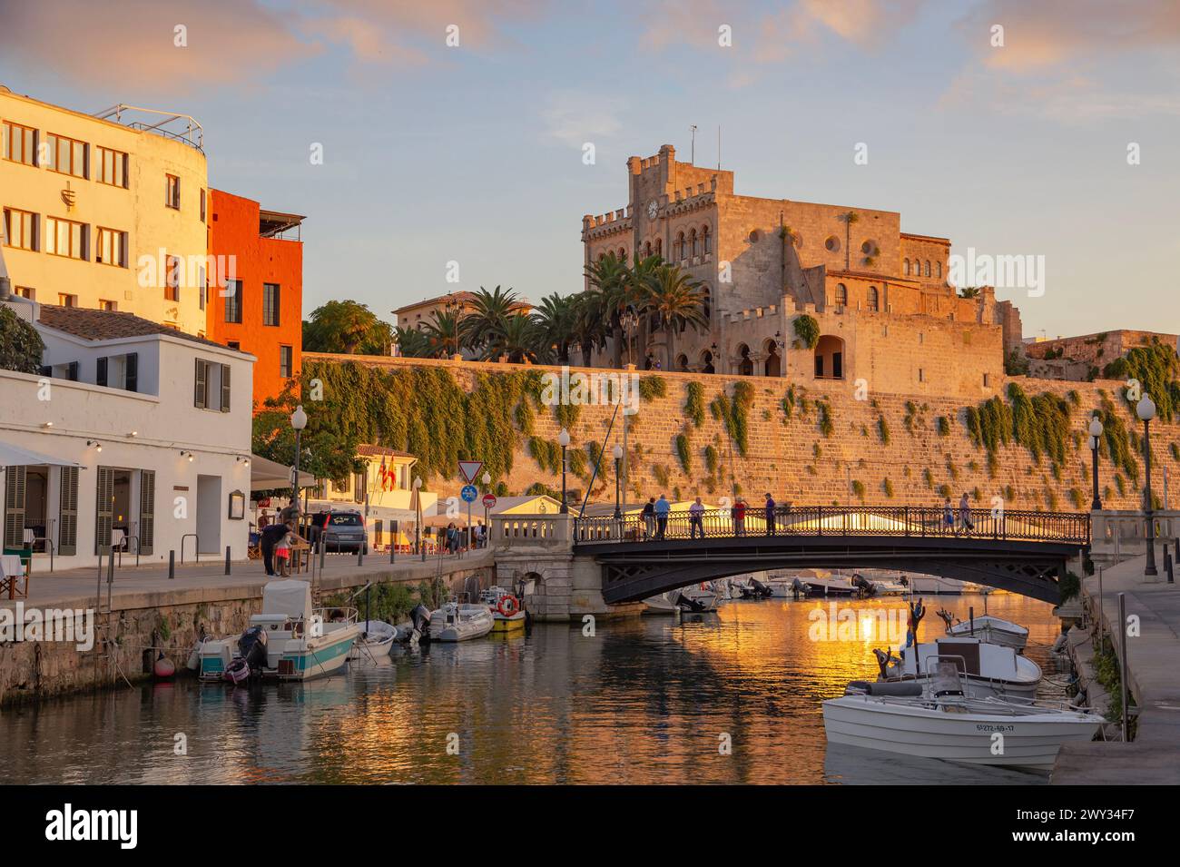 Vista sul porto, Ciutadella, Minorca, Isole Baleari, Spagna Foto Stock