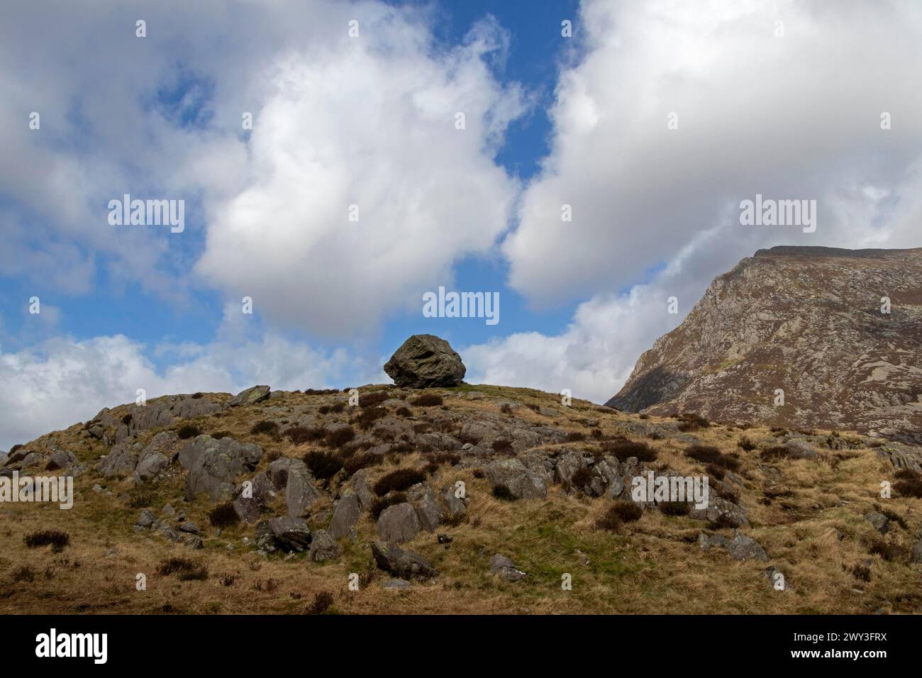 Rocks, Snowdonia National Park vicino a Pont Pen-y-benglog, Bethesda, Bangor, Galles, Gran Bretagna Foto Stock