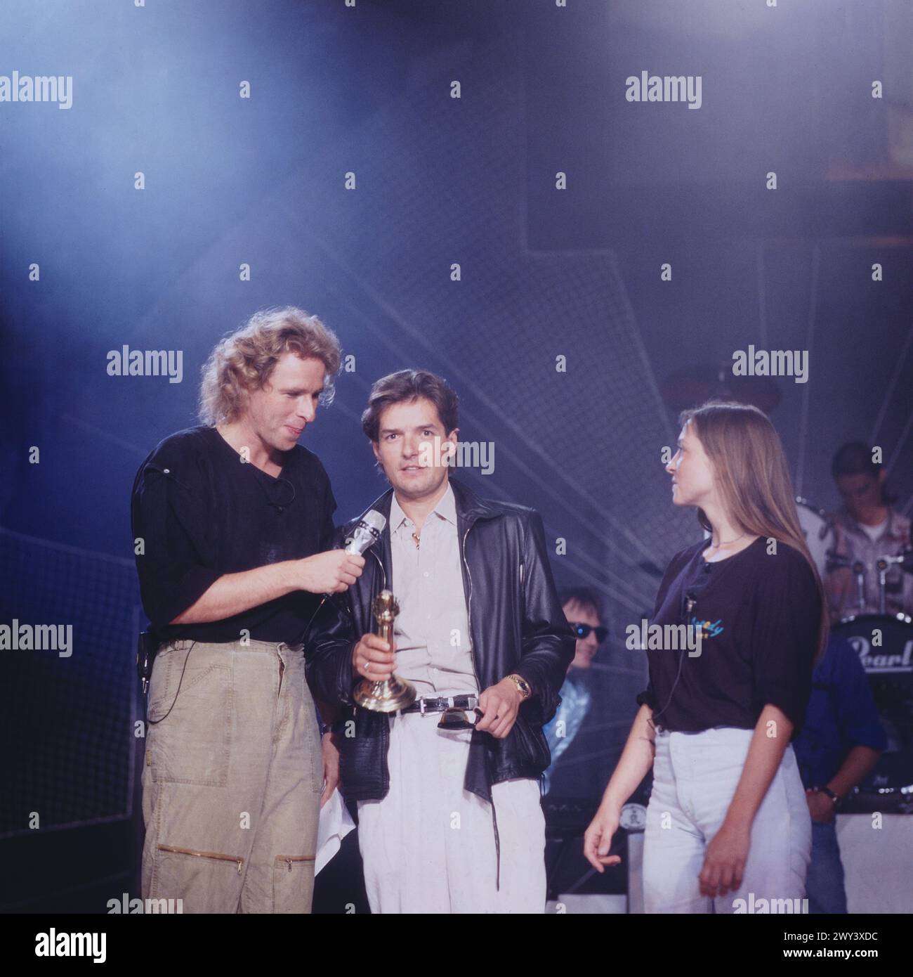 NA, SIEHSTE! TV Personality Show mit Musik und Gästen, von der Internationalen Funkausstellung a Berlino, 1987, moderatore: Thomas Gottschalk mit dem österreichischen Pop Sänger Falco. Foto Stock