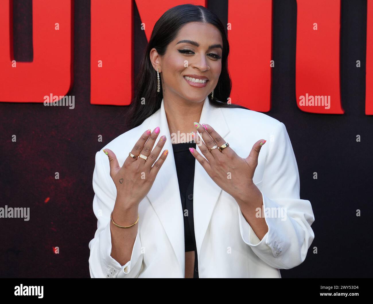 Lilly Singh alla prima mondiale di Los Angeles, L'UOMO SCIMMIA della Universal Pictures, tenutasi al TCL Chinese Theatre di Hollywood, CALIFORNIA, mercoledì 3 aprile 2024. (Foto di Sthanlee B. Mirador/Sipa USA) Foto Stock