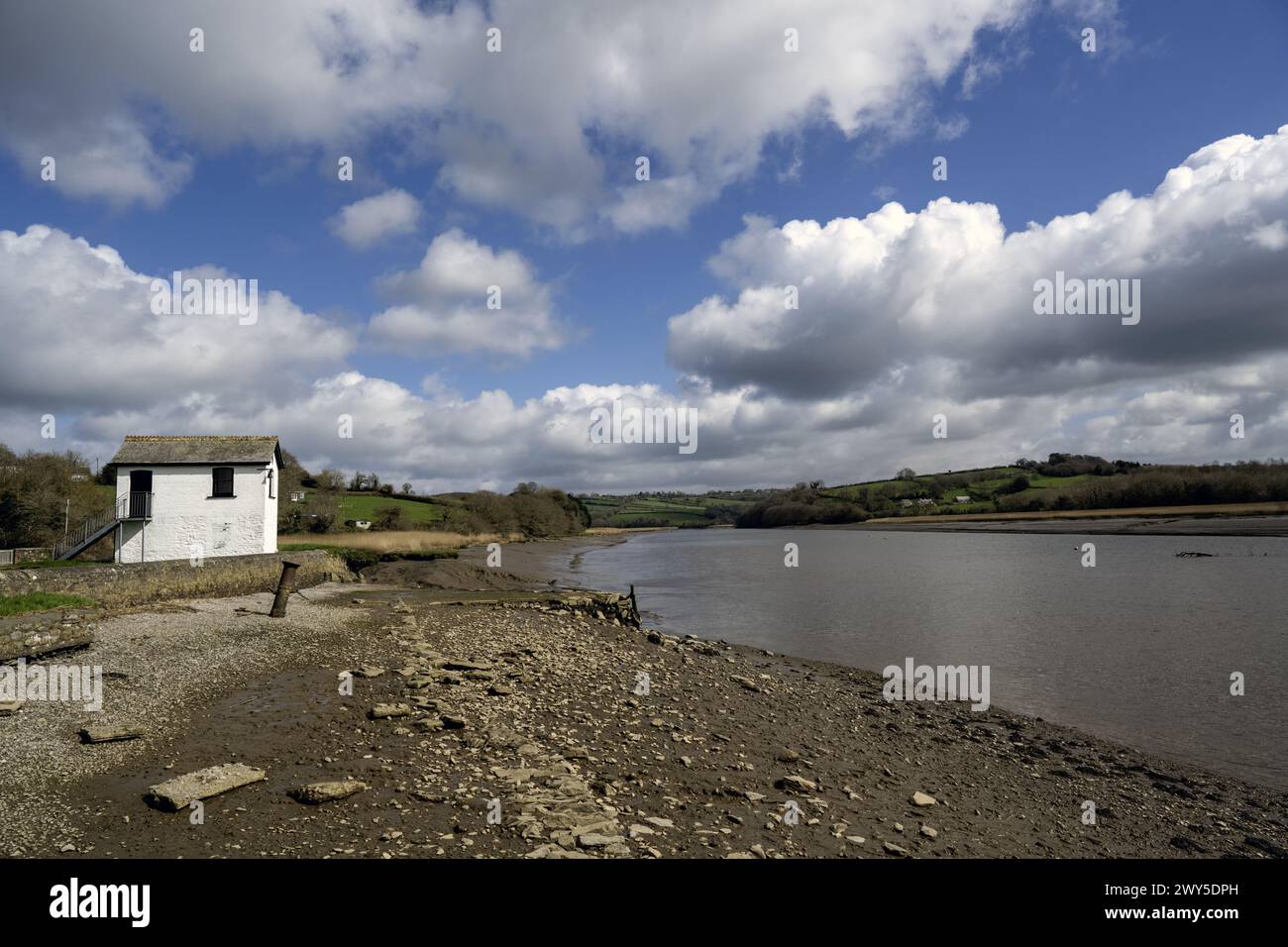 St Indract's Chapel a Halton Quay sulle rive del fiume Tamar, vicino a St Mellion, Cornovaglia, Inghilterra, Regno Unito Foto Stock