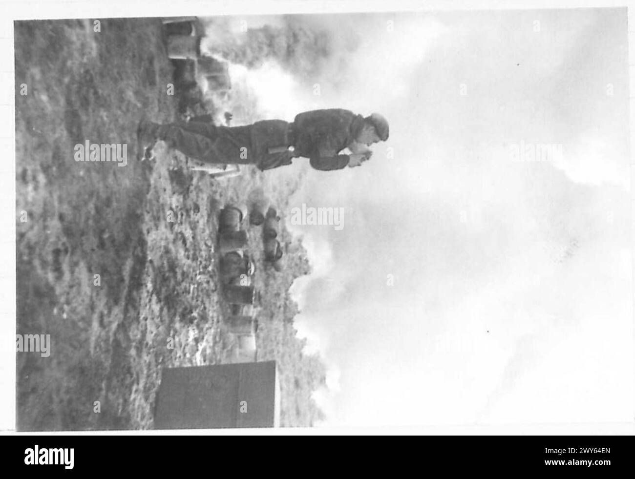 British Army, 21st Army Group, 2nd Army si preparò per l'offensiva sul Reno, utilizzando schermi di fumo durante i movimenti delle truppe e la pianificazione tattica. Foto Stock