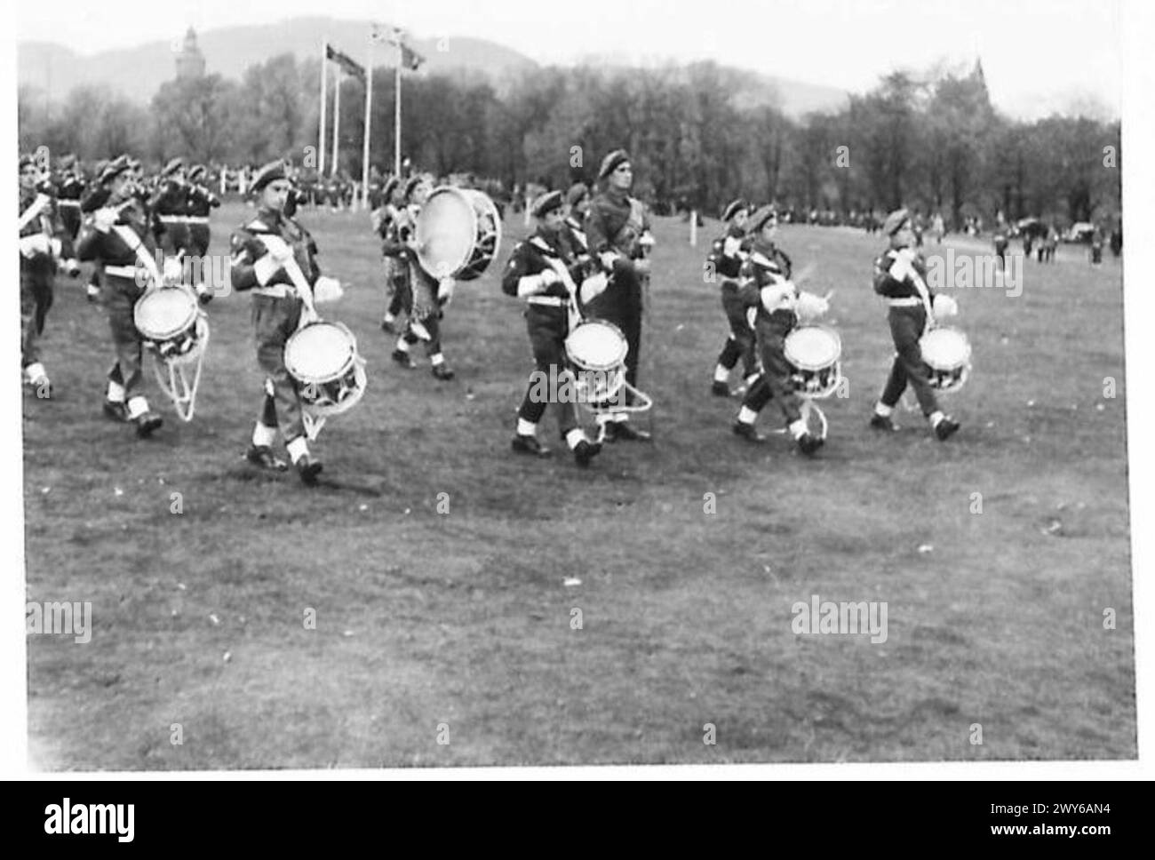 La Regimental Band si esibisce alla cerimonia Trooping of the Colours dell'esercito britannico del Reno, mostrando tradizione militare e doveri cerimoniali. Foto Stock