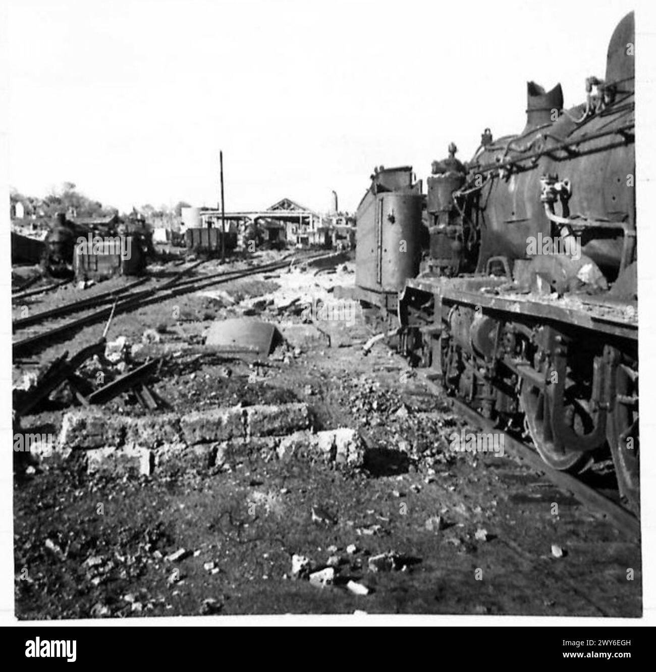 I cantieri Boulogne Railway Goods Marshalling sono stati pesantemente bombardati con 5.000 tonnellate di esplosivi in 20 minuti il 24 maggio 1944 durante la seconda guerra mondiale sotto il British Army, 21st Army Group. Foto Stock