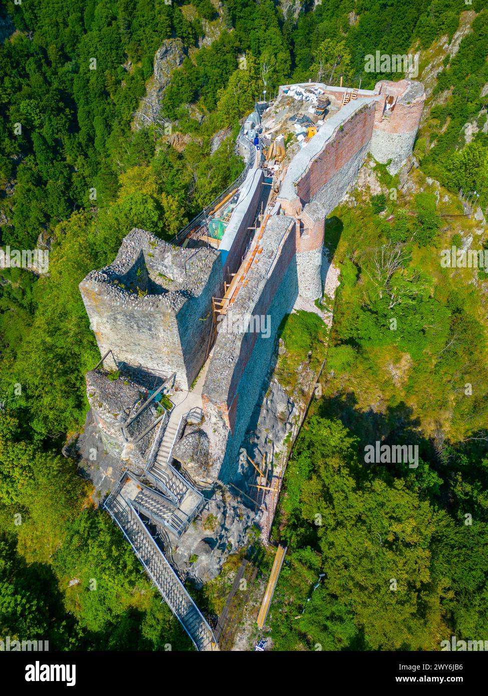 Vista panoramica della Cittadella di Poenari in Romania Foto Stock