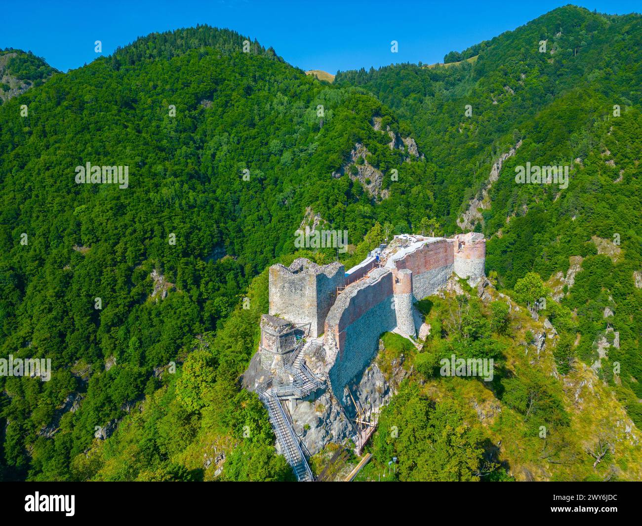 Vista panoramica della Cittadella di Poenari in Romania Foto Stock