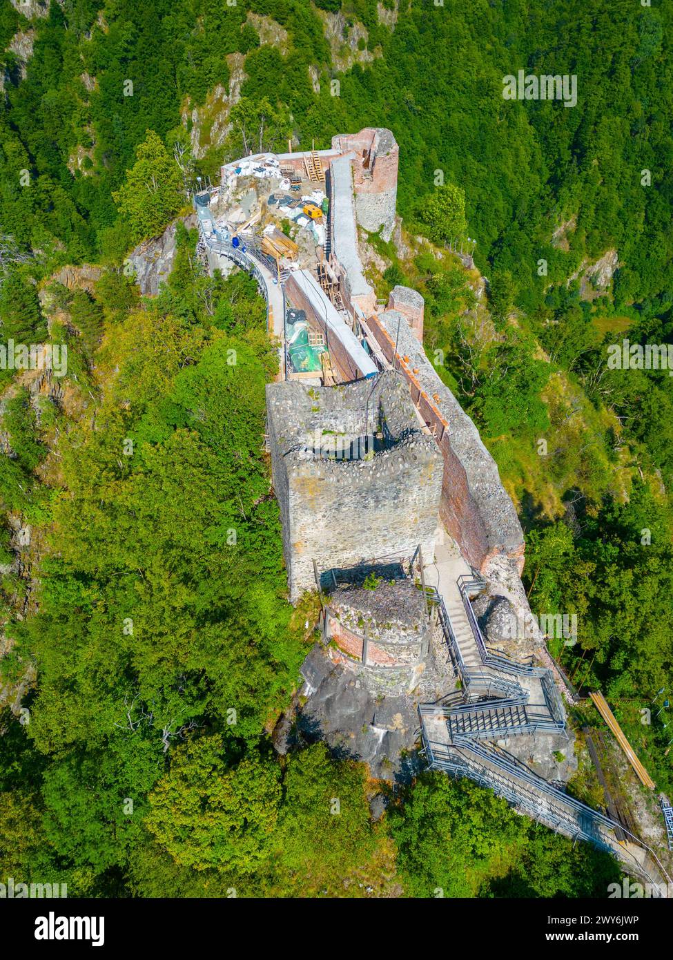 Vista panoramica della Cittadella di Poenari in Romania Foto Stock