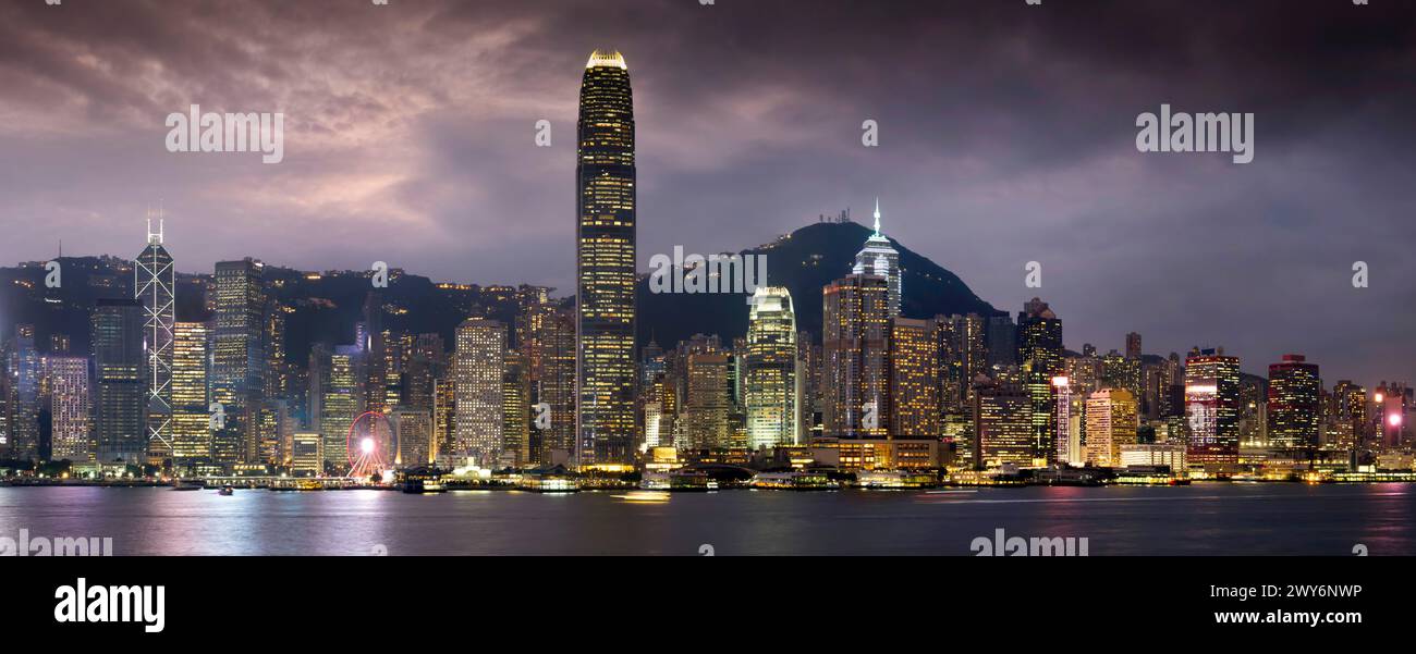 China, Hong Kong, Island panorama crepuscolo Foto Stock