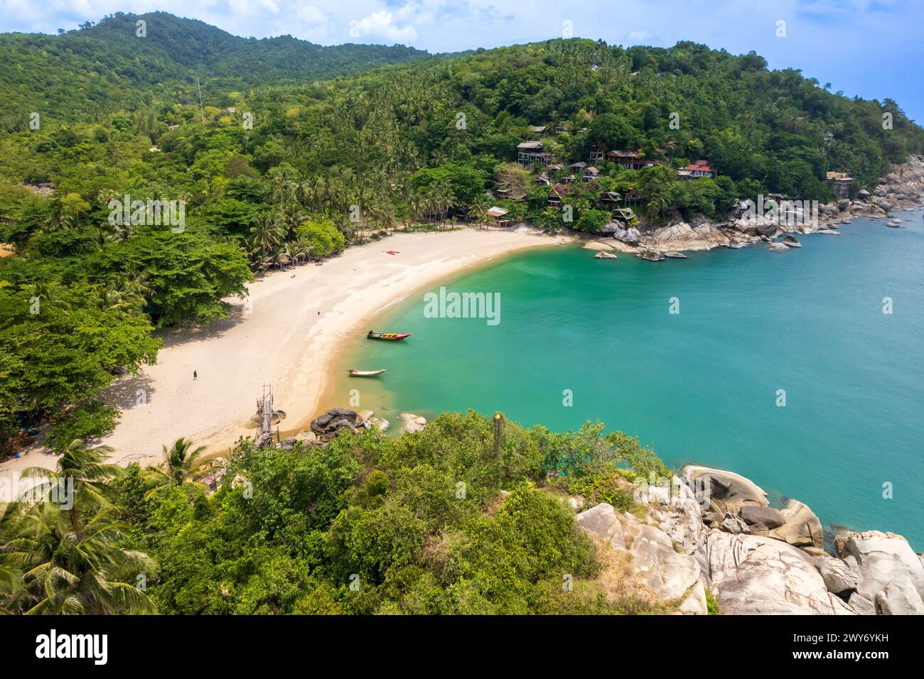 Vista aerea della spiaggia di Haad Than Sadet, costo est dell'isola di Koh Phangan, Thailandia Foto Stock