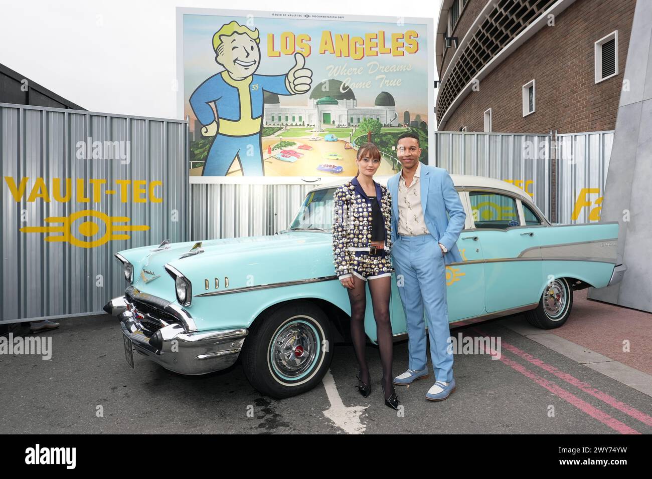 Ella Purnell e Aaron Moten arrivano per una proiezione speciale britannica di Fallout al Television Centre di White City, West London. Data foto: Giovedì 4 aprile 2024. Foto Stock
