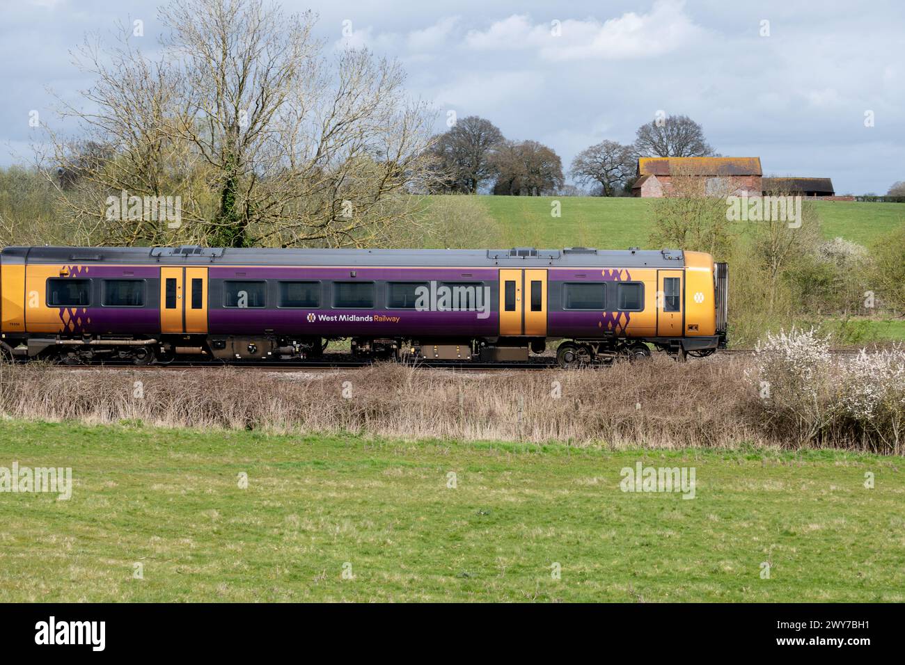 Treno diesel West Midlands Railway a Hatton North Junction, Warwickshire, Regno Unito Foto Stock