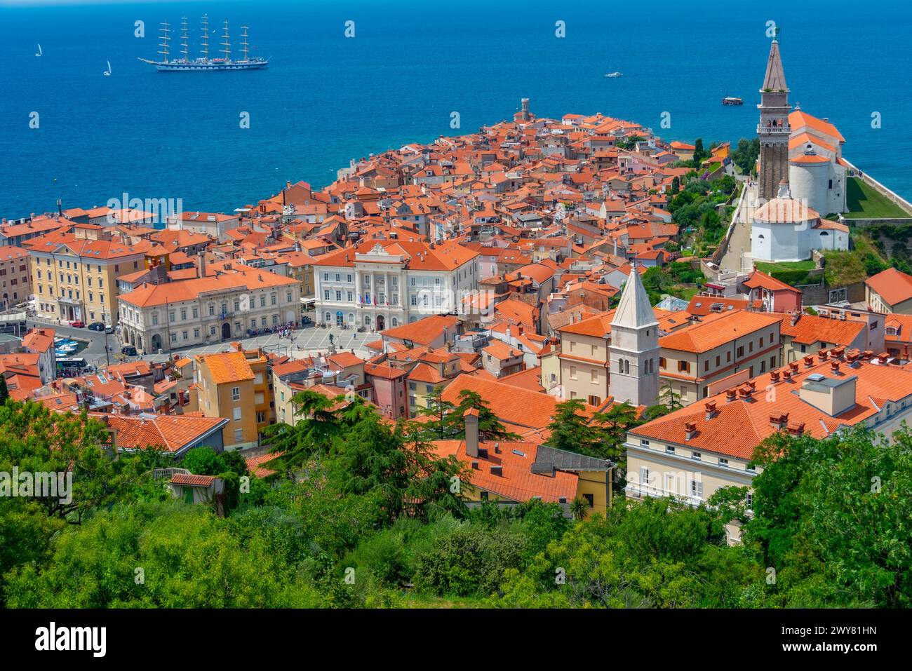 Vista aerea di Pirano presa dalla vecchia fortificazione, la Slovenia Foto Stock