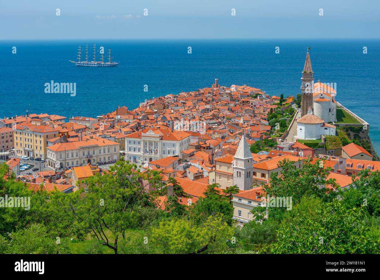 Vista aerea di Pirano presa dalla vecchia fortificazione, la Slovenia Foto Stock
